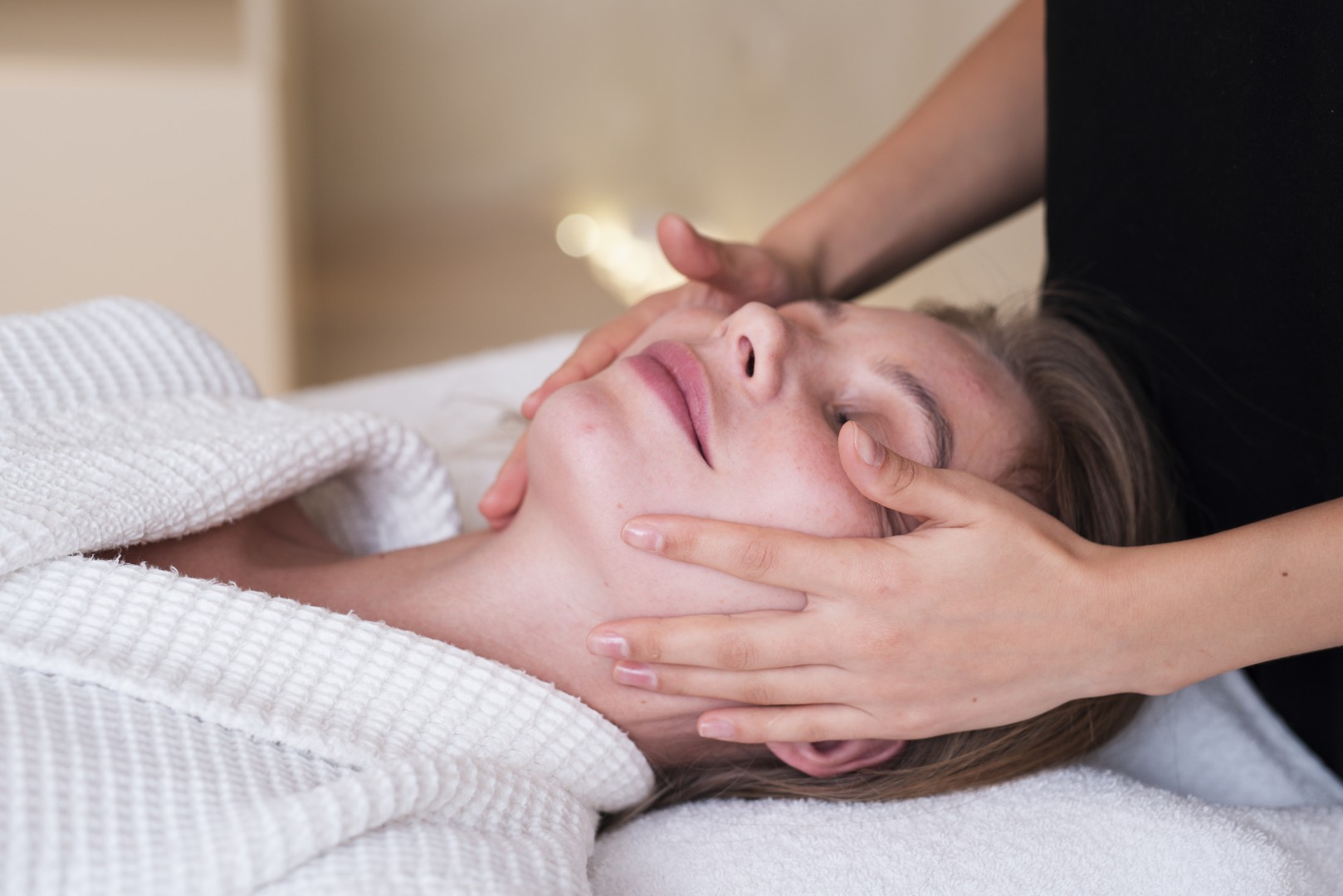 Kobido z maską lub tapingiem